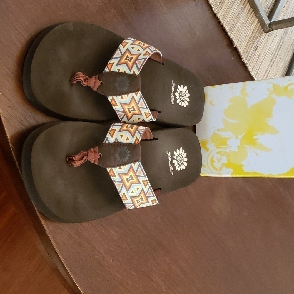 Yellow Box sandals brown 8.5m
